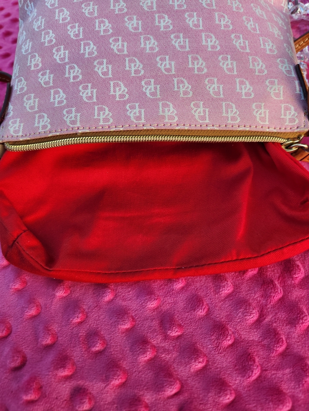 Dooney & Bourke Pink & White Canvus Logo Crossbody With Tan Leather Trim EUC - Picture 11 of 16